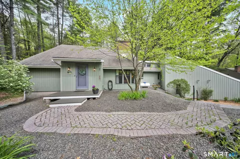14 Northgate, Simsbury, CT 06070