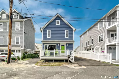 11 Waterbury Ave, Milford, CT 06460