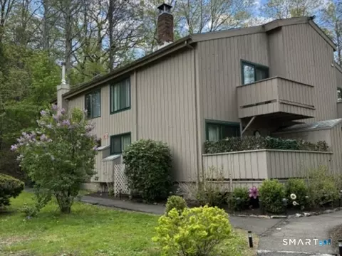 84 Mohawk Trl #84, Guilford, CT 06437