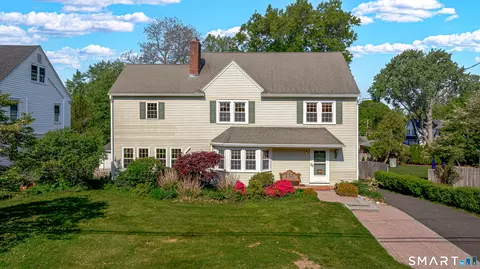 65 Auburn Rd, West Hartford, CT 06119