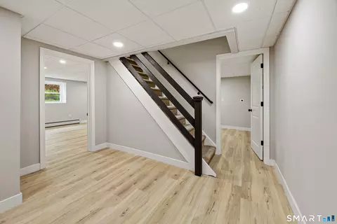 Entry Way - 35 Lilly St, Waterbury, CT 06708 photo 2 of 3