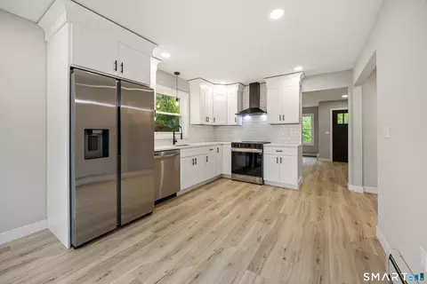 Kitchen - 35 Lilly St, Waterbury, CT 06708 photo 2 of 4