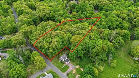 221 School St, Southington, CT 06489