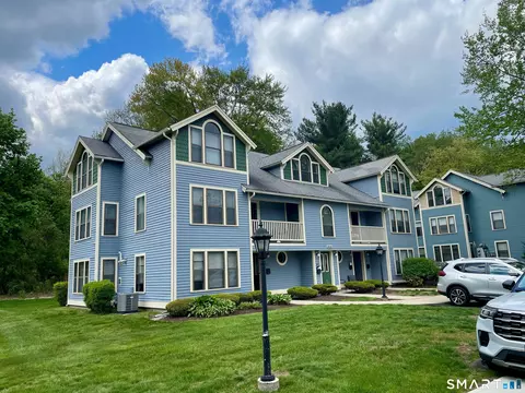 3208 Whitney Ave #403, Hamden, CT 06518