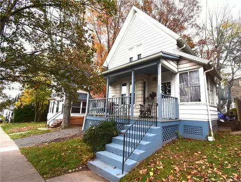 103 Grand St, Middletown, CT 06457