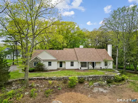 206 Peddlers Rd, Guilford, CT 06437