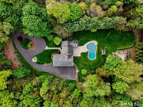 49 Mollbrook Dr, Wilton, CT 06897