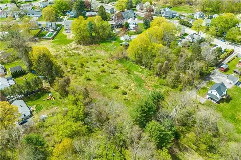 6 Broad St, Killingly, CT 06239