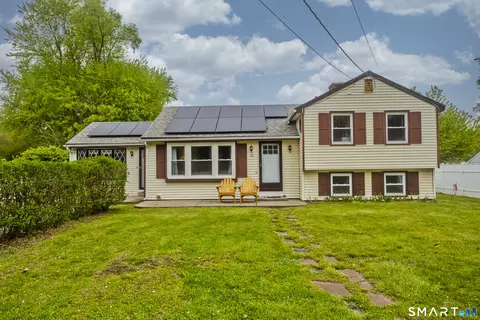 10 Lin Sal St, Windsor Locks, CT 06096