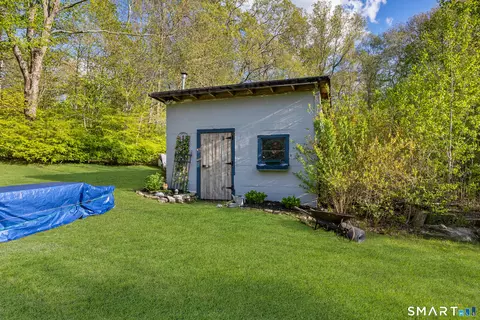 Exterior - 99 Halls Hill Rd, Killingly, CT 06239 photo 8 of 9