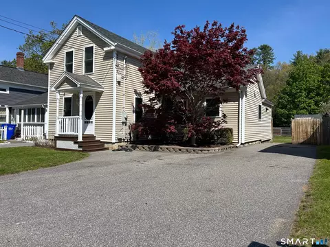 34 Cottage St, New Hartford, CT 06057