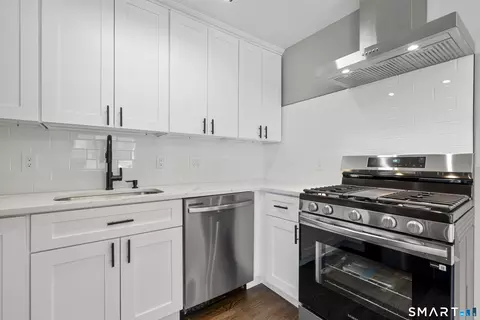 105 Richmond Hill Ave #2, Stamford, CT 06902