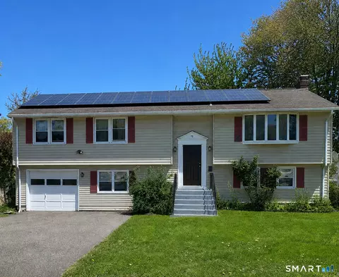 70 Ridge Crest Cir, Wethersfield, CT 06109