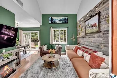 489 Wolcott St #39, Bristol, CT 06010