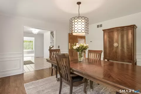 Dining - 44 High Ridge Rd, Redding, CT 06896 photo 3 of 3