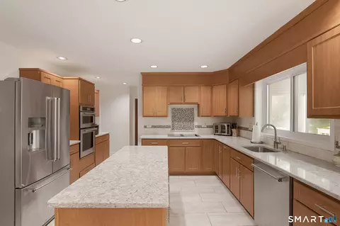 Kitchen - 44 High Ridge Rd, Redding, CT 06896 photo 2 of 5