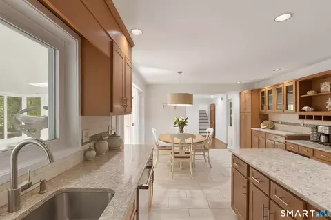 Kitchen - 44 High Ridge Rd, Redding, CT 06896 photo 4 of 5