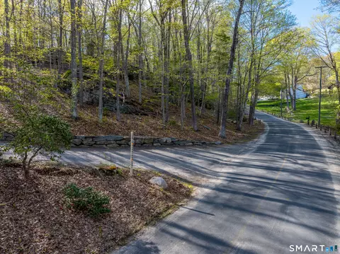 16 Josie Perkins Ln, Lyme, CT 06371