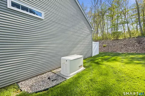 Exterior - 11 Webster Ln #6, Middletown, CT 06457 photo 5 of 6