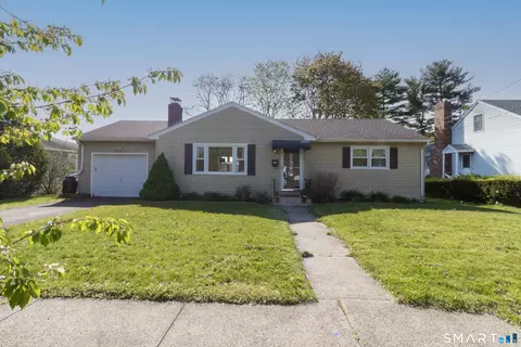 30 Hopkins Dr, New Haven, CT 06512