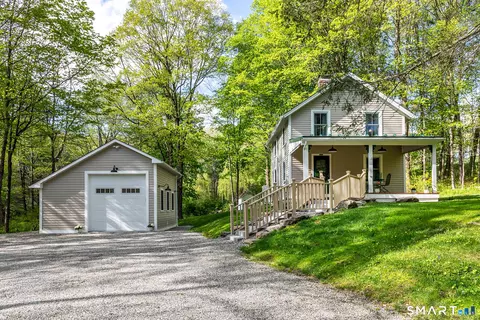 203 Belgo Rd, Lakeville, CT 06039