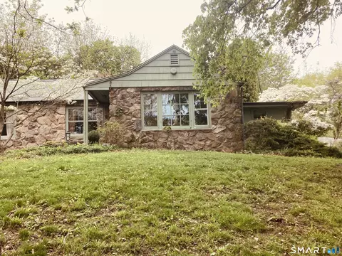 54 Elm St, Fairfield, CT 06824