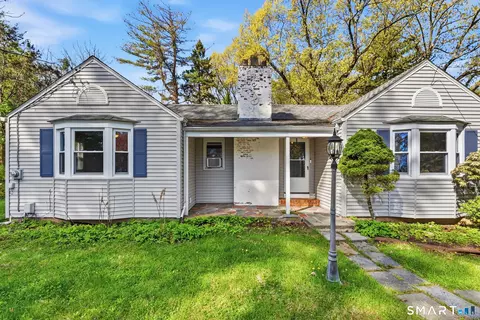 59 Thornbush Rd, Wethersfield, CT 06109
