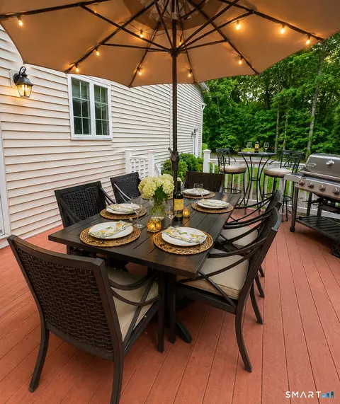 Exterior - 4 Ortense Dr, Wallingford, CT 06492 photo 4 of 4