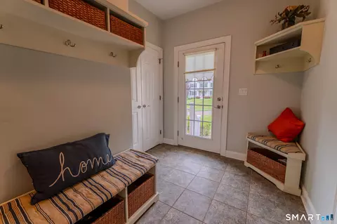Entry Way - 4 Ortense Dr, Wallingford, CT 06492 photo 2 of 2