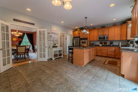 Kitchen - 4 Ortense Dr, Wallingford, CT 06492 photo 2 of 2