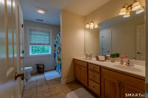 Bath - 4 Ortense Dr, Wallingford, CT 06492 photo 5 of 5