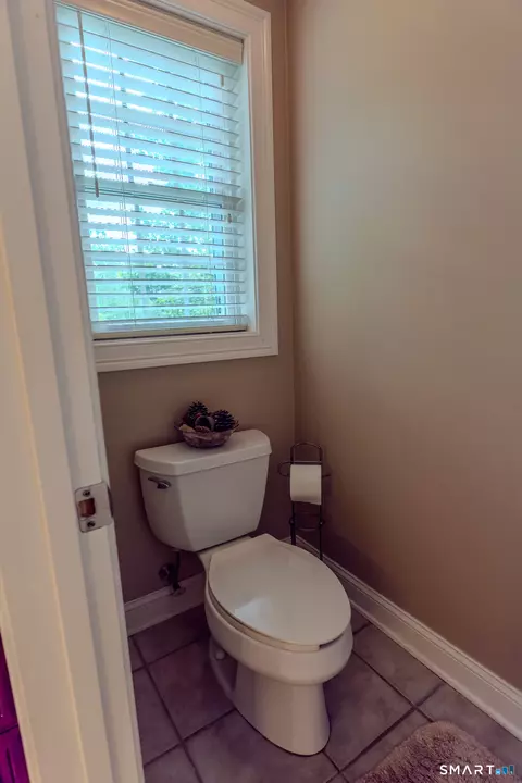 Bath - 4 Ortense Dr, Wallingford, CT 06492 photo 3 of 5