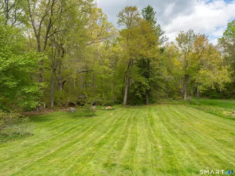 Exterior - 229 Johnson Rd, Hamden, CT 06518 photo 7 of 8