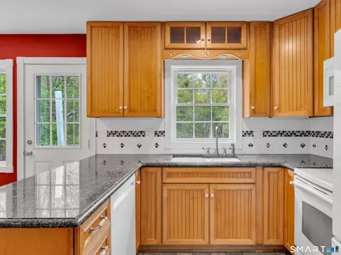 Kitchen - 229 Johnson Rd, Hamden, CT 06518 photo 1 of 2