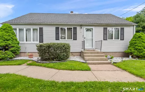 5 First St, East Windsor, CT 06088