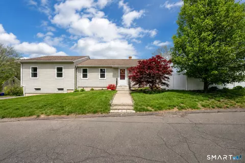 38 Harris St, Middletown, CT 06457