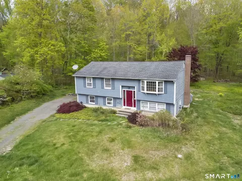 21 Pierce Ln, Madison, CT 06443