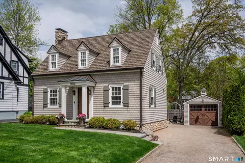 64 Argyle Ave, West Hartford, CT 06107