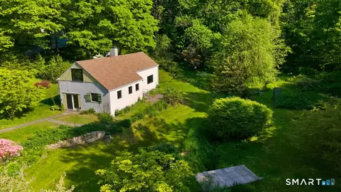 15 Old Mailcoach Rd, Redding, CT 06896