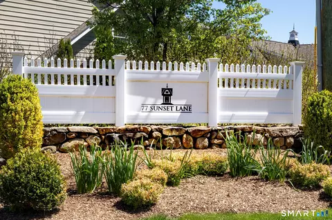 77 Sunset Ln #215, Ridgefield, CT 06877