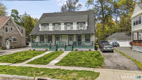 60 Washington Cir, West Hartford, CT 06110