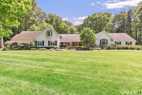 55 Lilac Ln, Easton, CT 06612