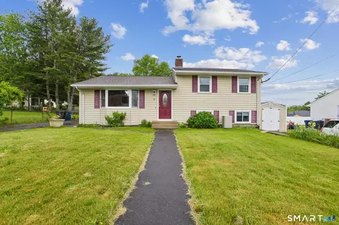8 Norwell St, West Haven, CT 06516
