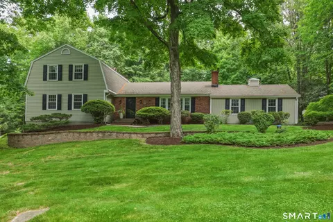 14 High Hill Rd, Canton, CT 06019