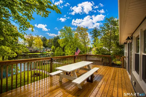 143 Cottage Rd, Enfield, CT 06082