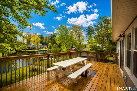 143 Cottage Rd, Enfield, CT 06082