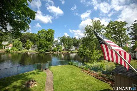 143 Cottage Rd, Enfield, CT 06082
