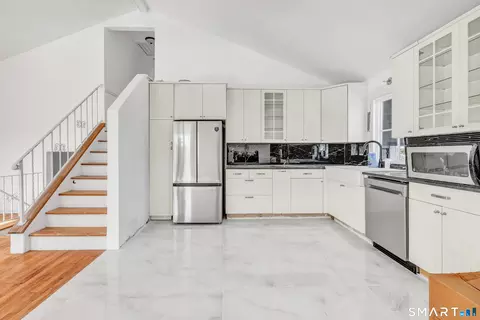 Kitchen - 17 Stage Rd, Brookfield, CT 06804 photo 2 of 3