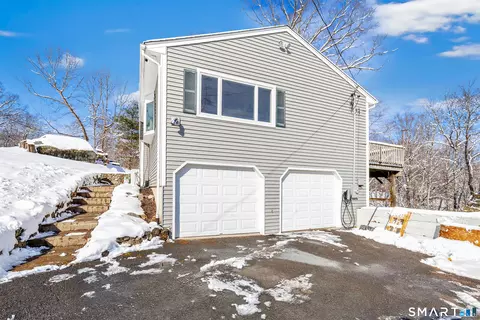 Exterior - 17 Stage Rd, Brookfield, CT 06804 photo 3 of 5