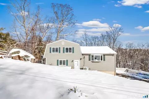17 Stage Rd, Brookfield, CT 06804